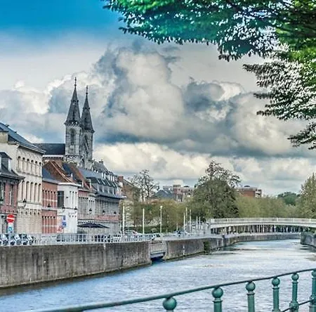 Petite Maison Dans Quartier Populaire Et Historique 图尔奈
